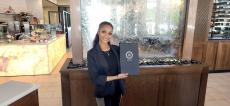 Friendly hostess at Pella Signature Restaurant in Burr Ridge Friendly hostess at Pella Signature Restaurant in Burr Ridge